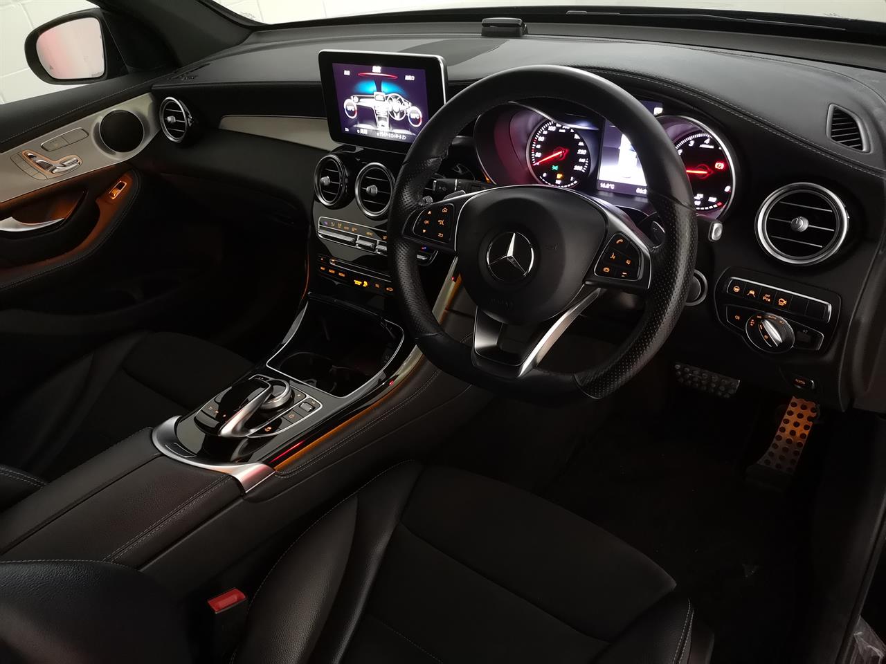 2018 Mercedes-Benz GLC 200