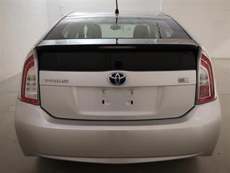 2012 Toyota Prius - Thumbnail