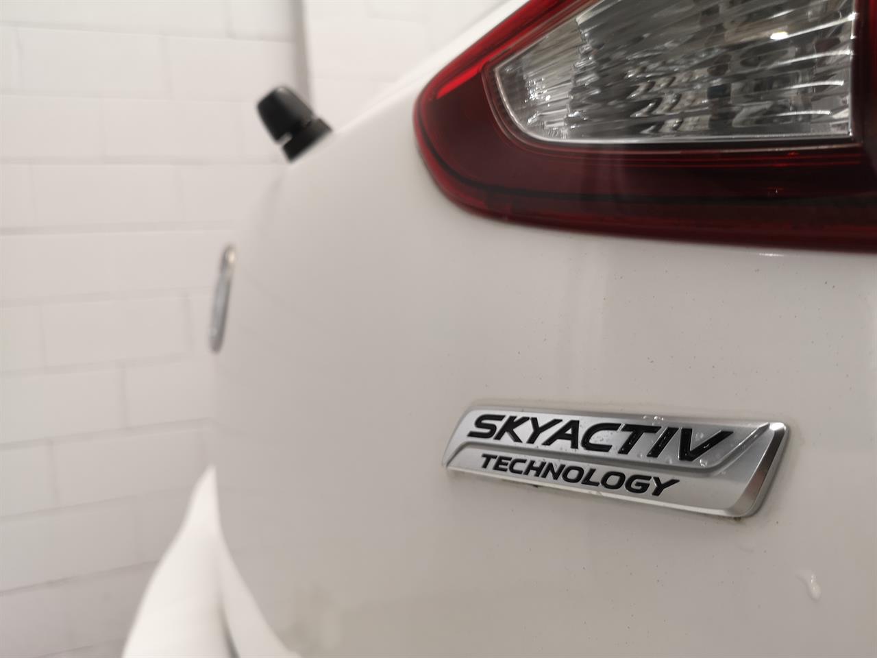 2016 Mazda Demio