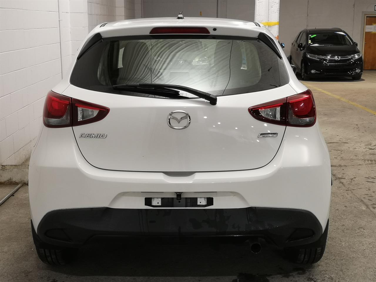 2016 Mazda Demio