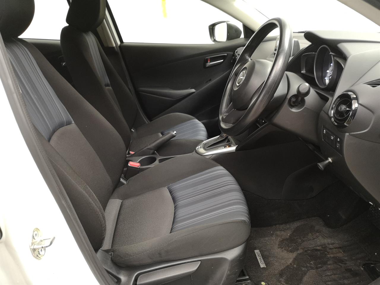 2016 Mazda Demio