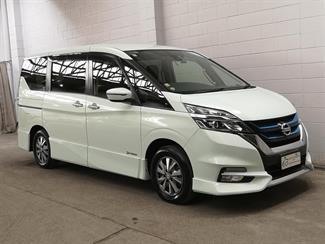 2018 Nissan Serena - Thumbnail