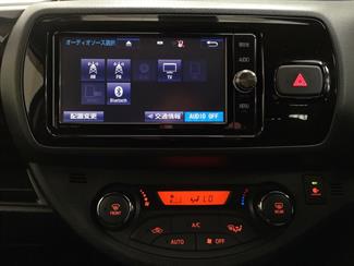 2017 Toyota Vitz - Thumbnail