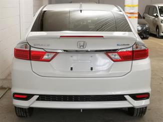 2019 Honda Grace - Thumbnail