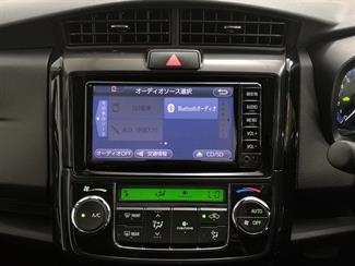 2017 Toyota Corolla - Thumbnail