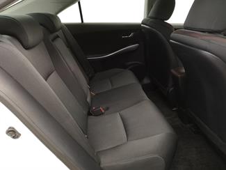 2015 Toyota Sai - Thumbnail