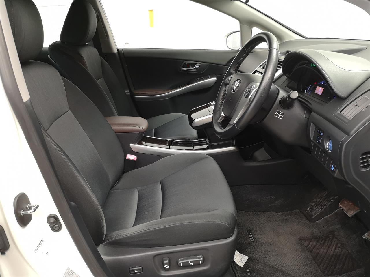 2015 Toyota Sai