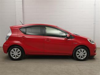 2014 Toyota Aqua - Thumbnail