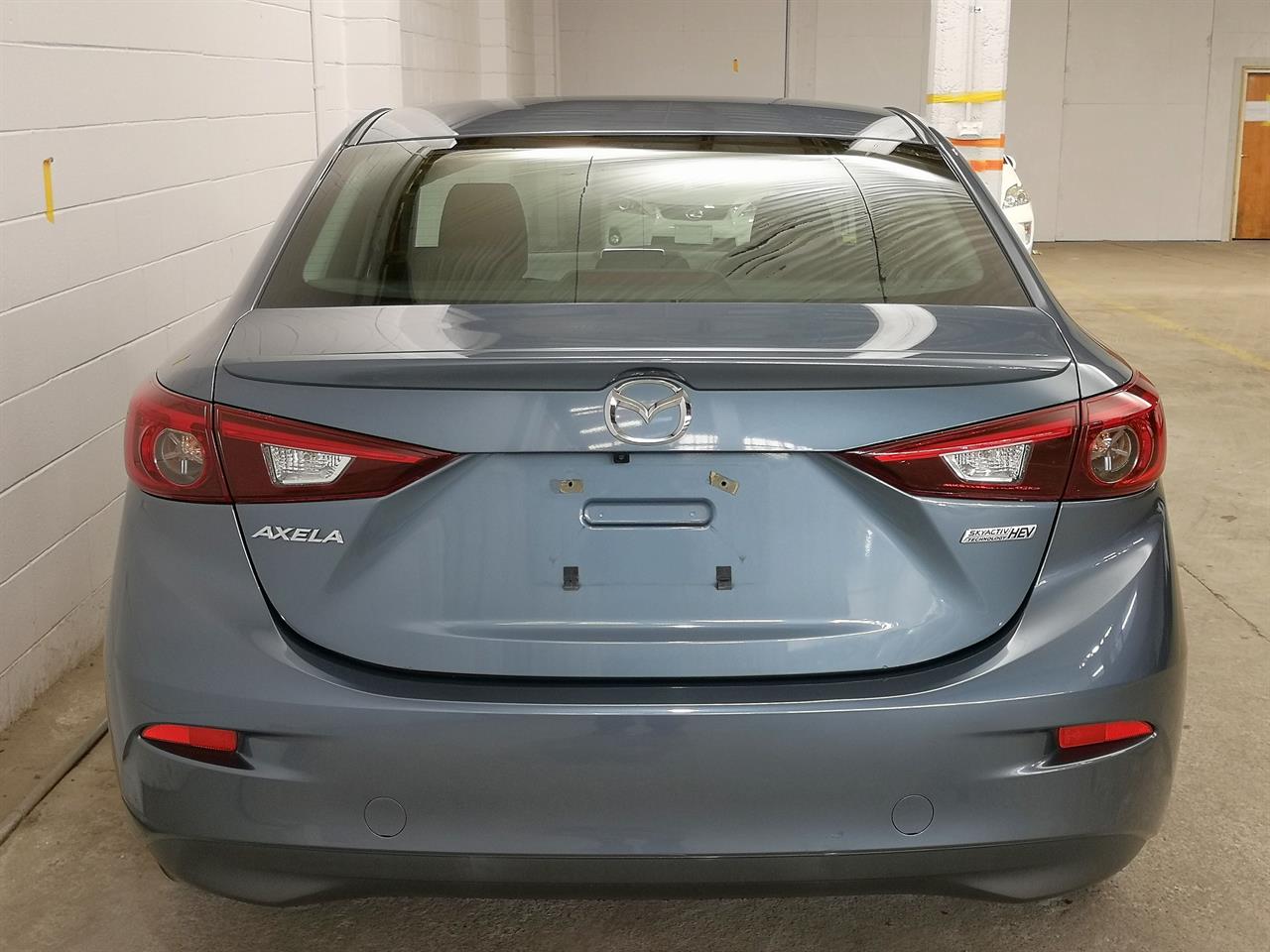 2013 Mazda Axela