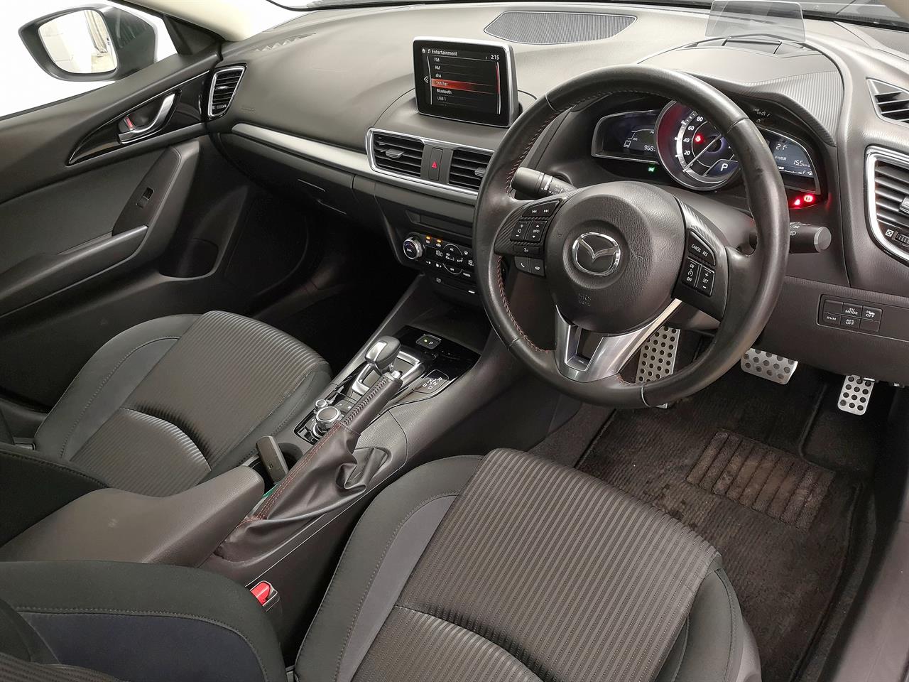 2013 Mazda Axela