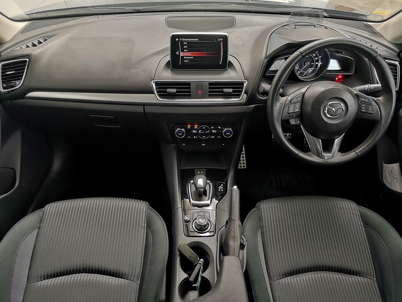 2013 Mazda Axela