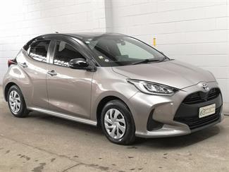 2021 Toyota Yaris - Thumbnail