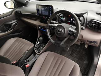 2021 Toyota Yaris - Thumbnail