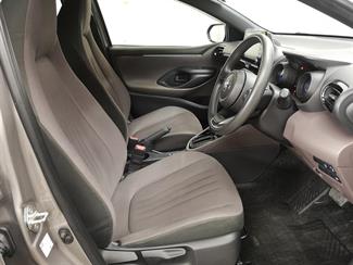 2021 Toyota Yaris - Thumbnail