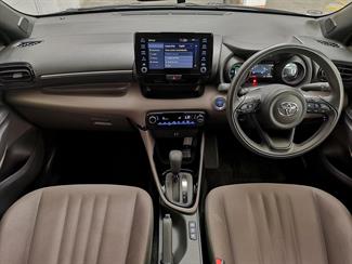 2021 Toyota Yaris - Thumbnail