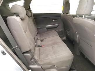 2012 Toyota Prius - Thumbnail
