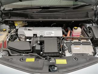 2012 Toyota Prius - Thumbnail