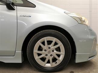 2012 Toyota Prius - Thumbnail