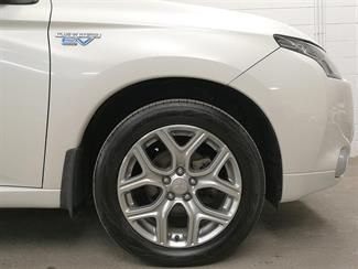 2013 Mitsubishi Outlander - Thumbnail