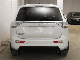 2013 Mitsubishi Outlander - Thumbnail