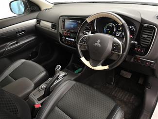 2013 Mitsubishi Outlander - Thumbnail