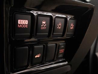 2012 Nissan Elgrand - Thumbnail