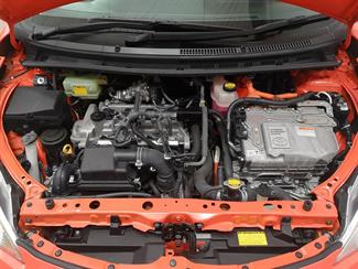 2012 Toyota Aqua - Thumbnail