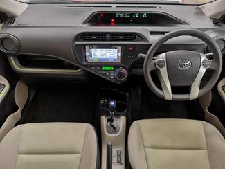 2012 Toyota Aqua - Thumbnail