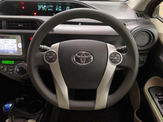 2012 Toyota Aqua - Thumbnail