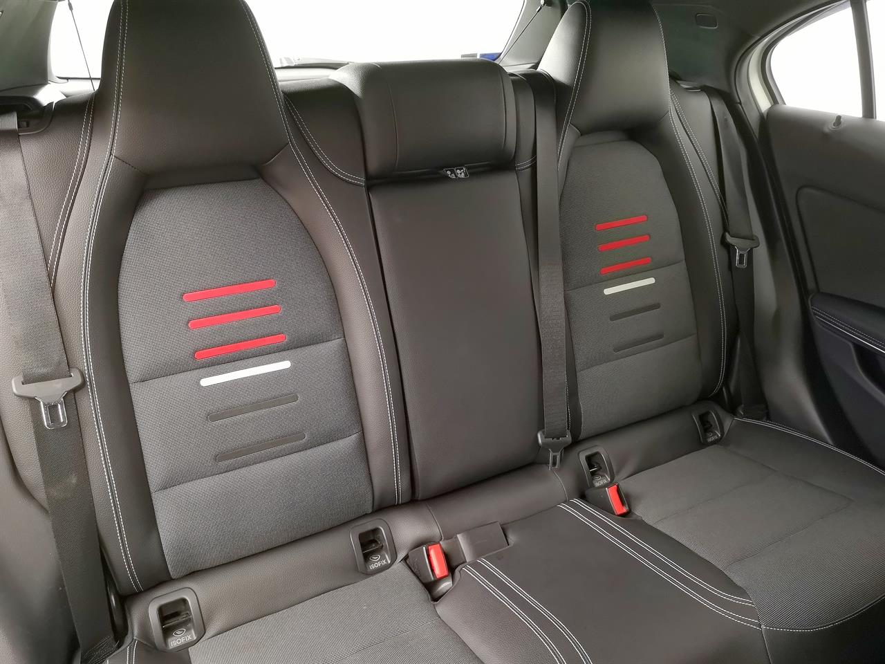 2016 Mercedes-Benz A 180