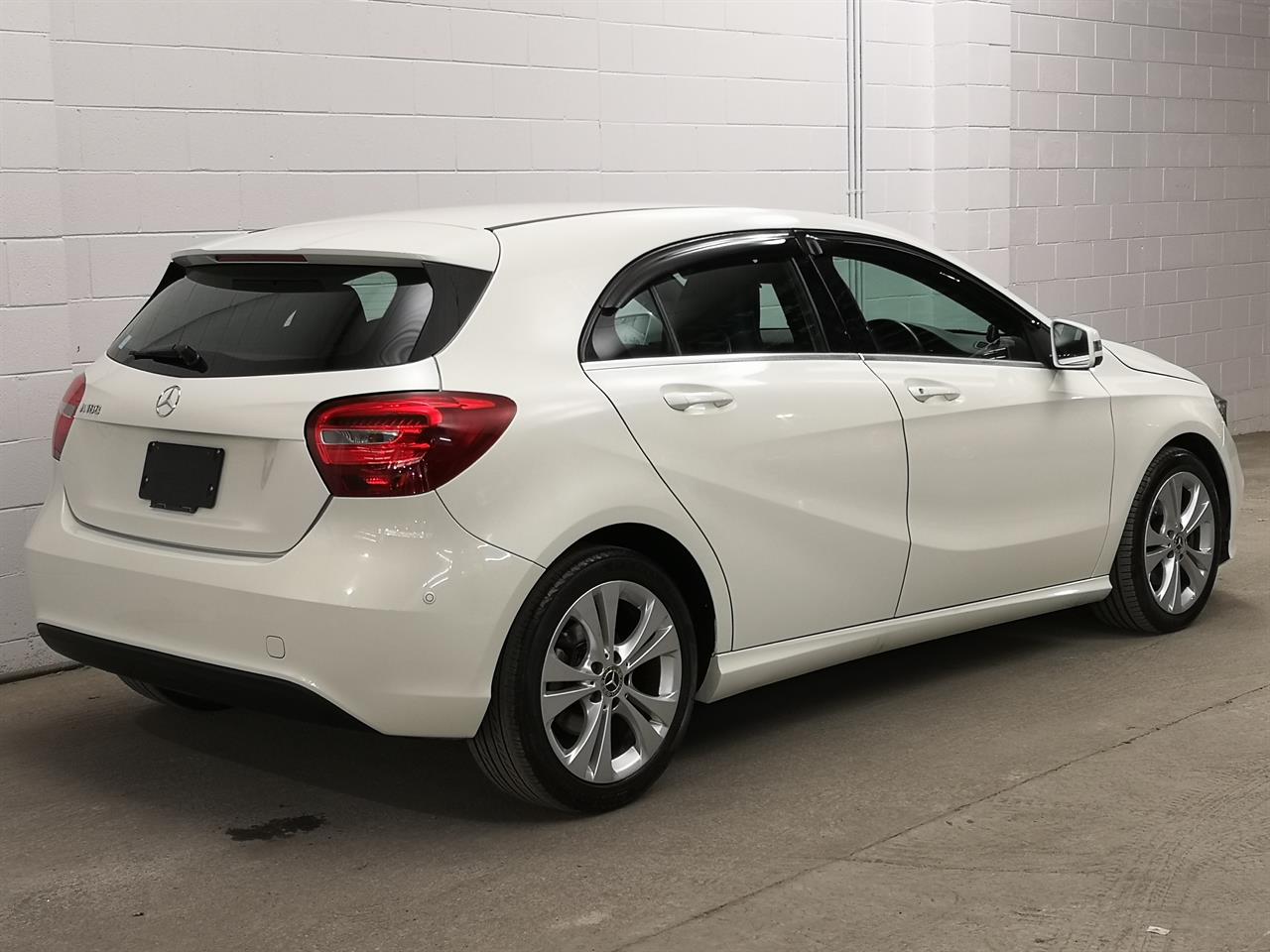 2016 Mercedes-Benz A 180
