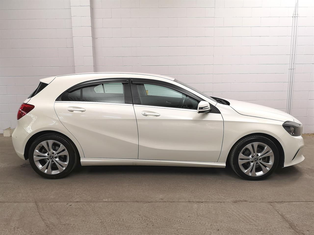 2016 Mercedes-Benz A 180