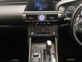 2015 Lexus IS 200T - Thumbnail