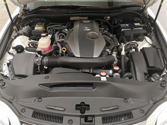 2015 Lexus IS 200T - Thumbnail