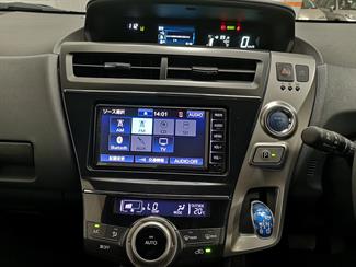 2019 Toyota Prius - Thumbnail