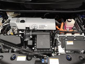 2019 Toyota Prius - Thumbnail