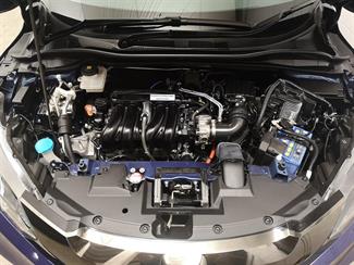 2017 Honda Vezel - Thumbnail