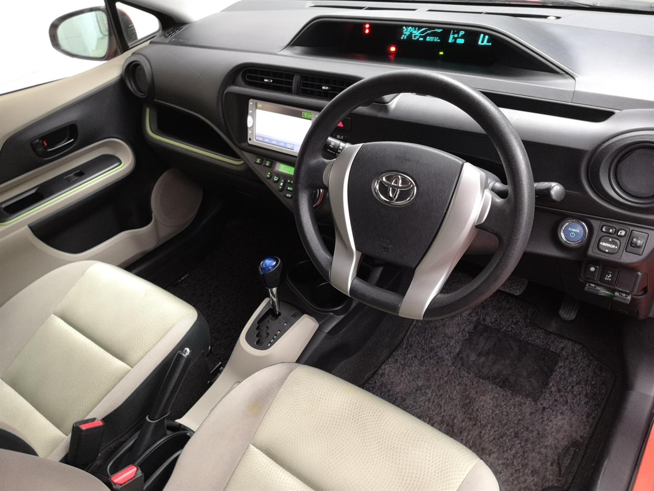 2013 Toyota Aqua