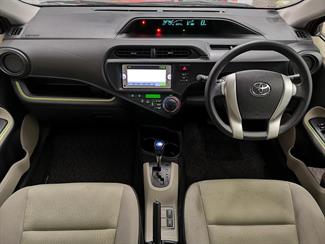 2013 Toyota Aqua - Thumbnail