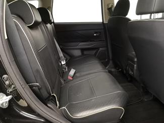 2015 Mitsubishi Outlander - Thumbnail
