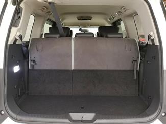 2013 Nissan Elgrand - Thumbnail