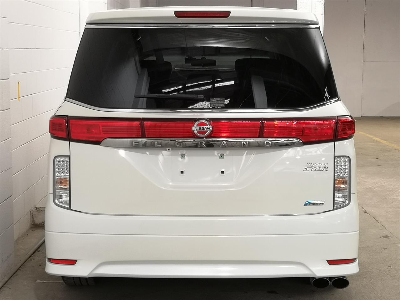 2013 Nissan Elgrand