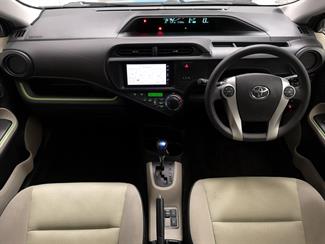 2012 Toyota Aqua - Thumbnail