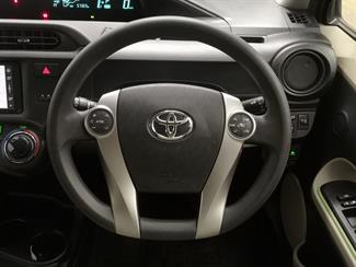 2012 Toyota Aqua - Thumbnail