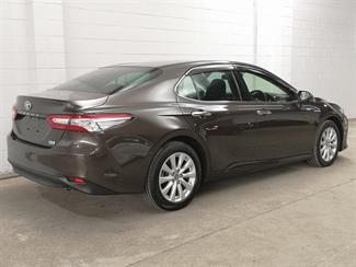 2019 Toyota Camry - Thumbnail