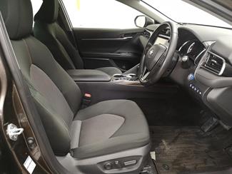 2019 Toyota Camry - Thumbnail