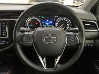 2019 Toyota Camry - Thumbnail