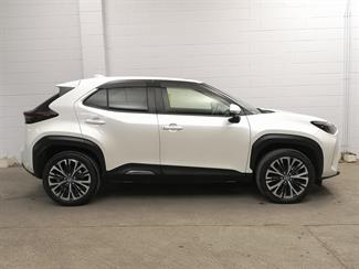 2020 Toyota Yaris - Thumbnail