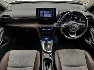 2020 Toyota Yaris - Thumbnail