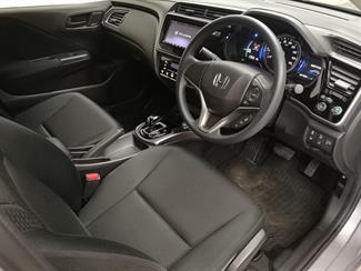 2021 Honda Grace - Thumbnail